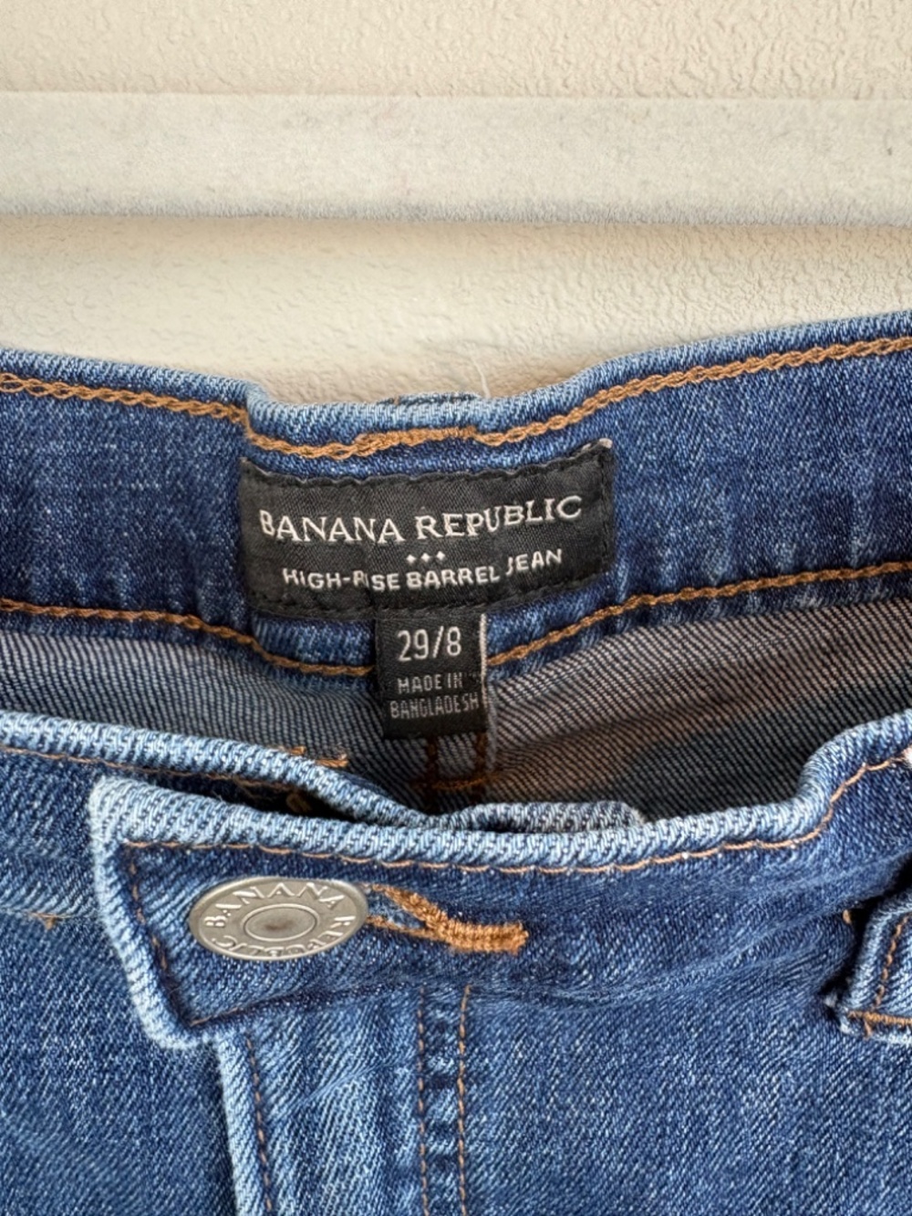 Banana Republic High Rise Utility Barrel Jean - Size 29/8 - Picture 4 of 7